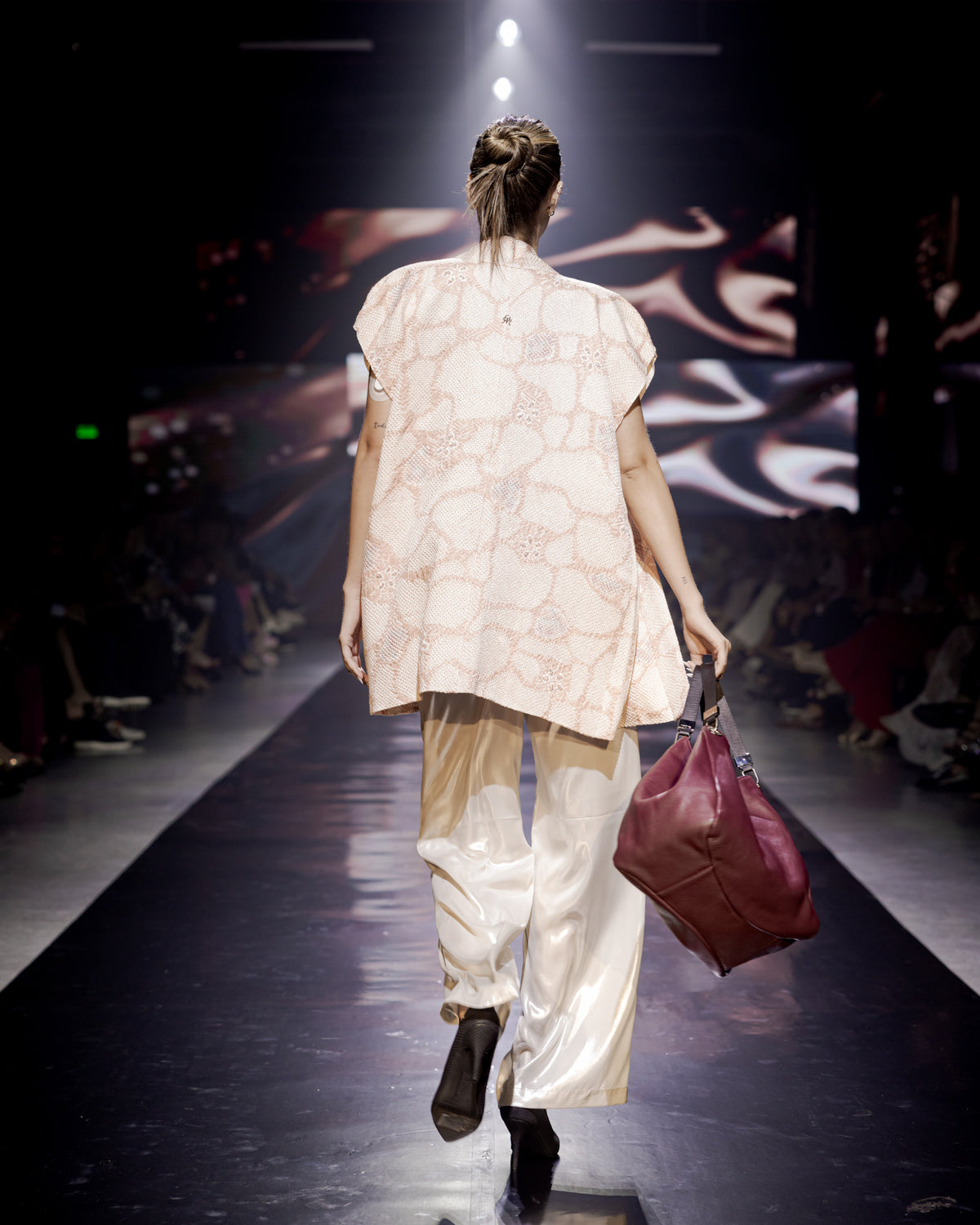 Look 7