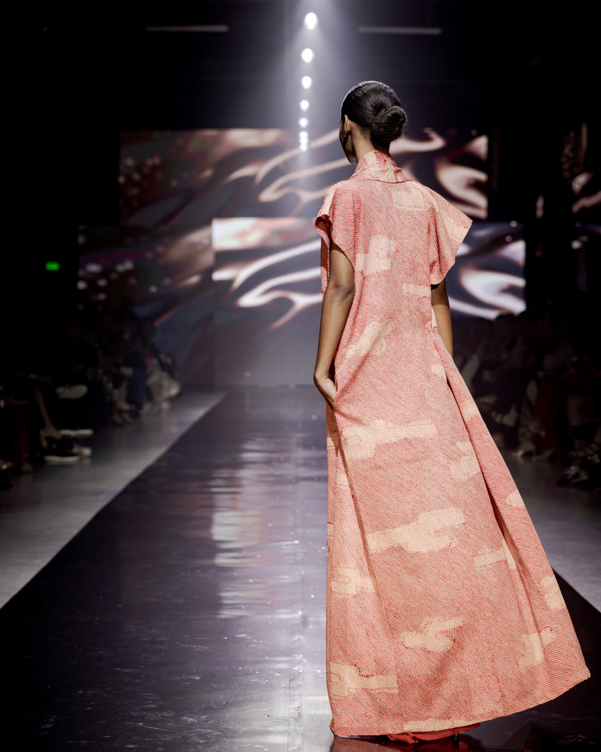 Look 15