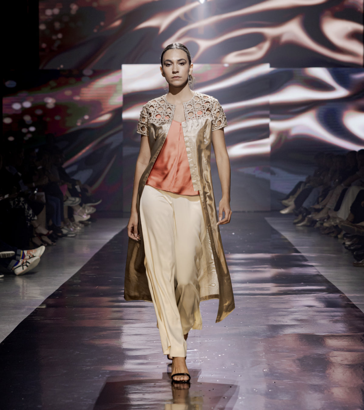 Look 12