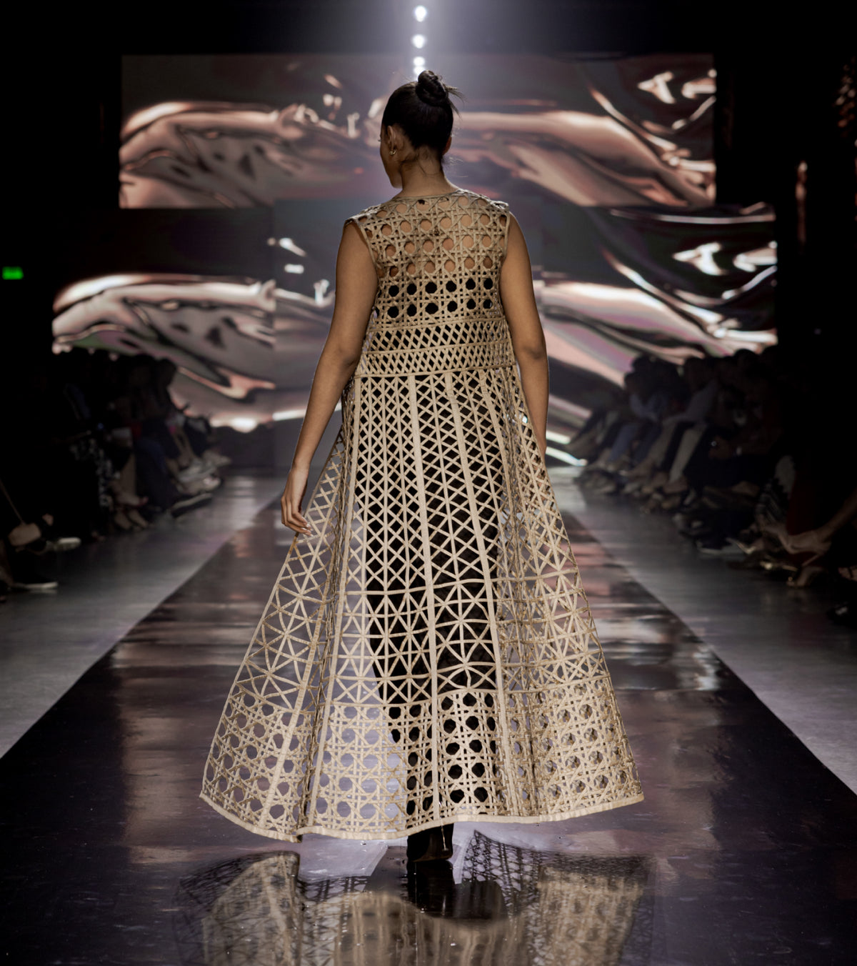 Look 14
