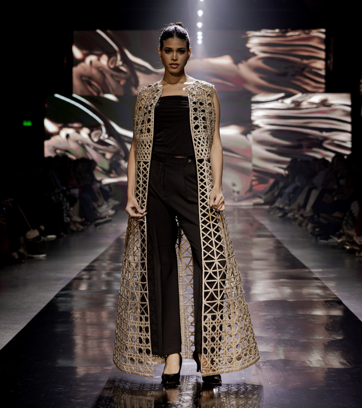 Look 14