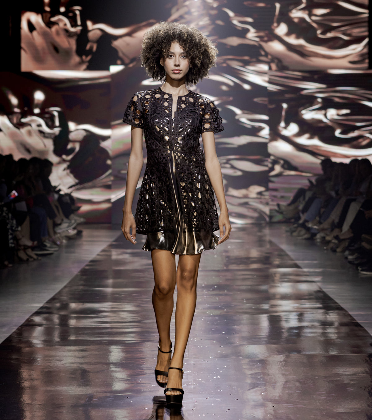 Look 15