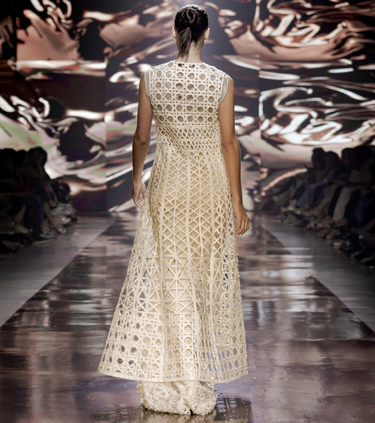 Look 18