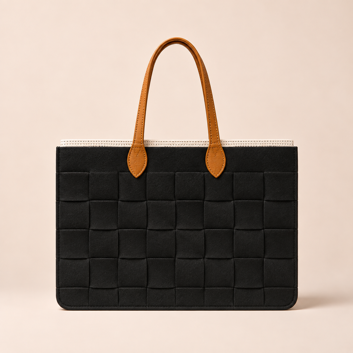 BOLSO MEDIANO TRAMA FIELTRO NEGRO