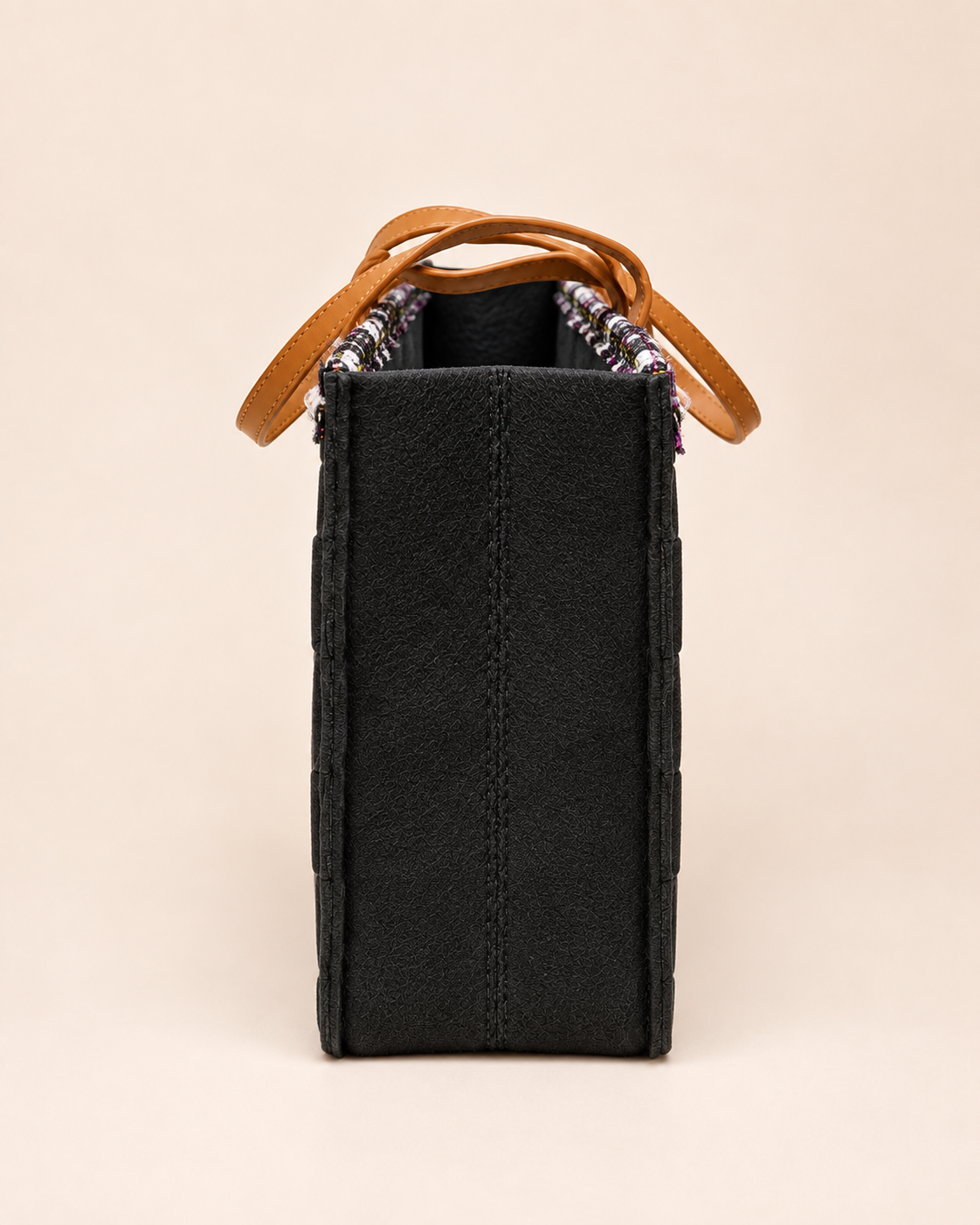 BOLSO MEDIANO TRAMA FIELTRO NEGRO