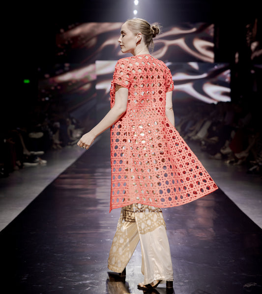 Look 10